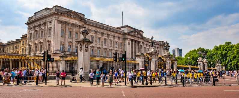 Buckingham Palace - home to Queen Elizabeth II and a grade 1 listed building