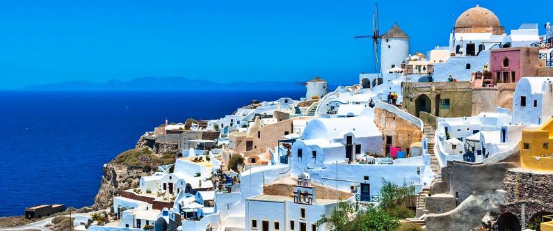 Santorini, Greece for honeymooners